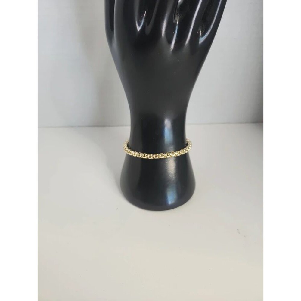 Gold tone bracelet